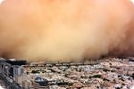 По северной территории Индии пронеслась песчаная буря